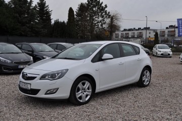 1.4 Turbo Benzyna Xenon Tempomat Cz. parkowania Klimatyzacja