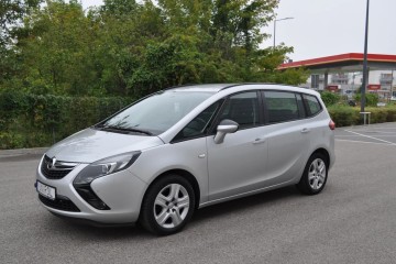 7 osobowy 1.4 Turbo Benzyna Nawigacja Tempomat Cz. parkowania