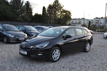 1.6 CDTI Nawigacja  Radar ACC Cz. Parkowania Kamera cofania