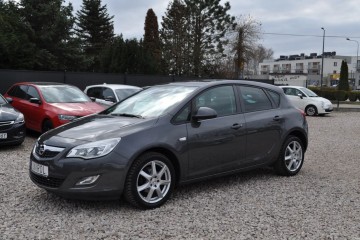 1.4 Benzyna Tempomat Cz. parkowania Klimatyzacja