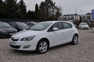 1.4 Turbo Benzyna Xenon Tempomat Cz. parkowania INFINITI